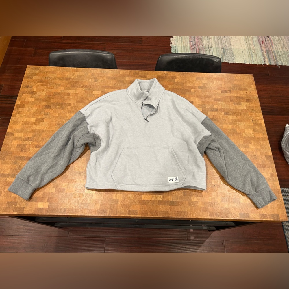 Under Armour Quarter-Zip Sweatshirt Grey Size Medium